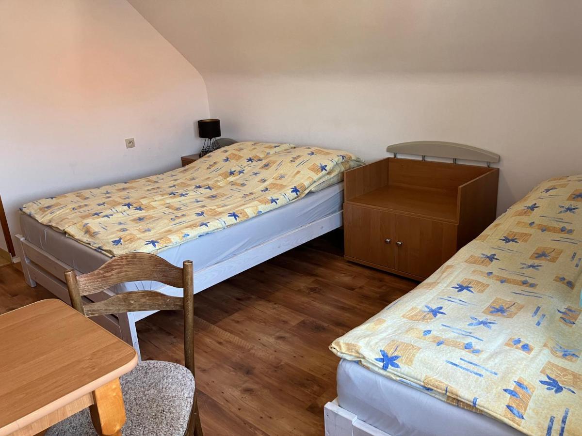 Agat Pokoje Goscinne Apartamenty Pobierowo Bagian luar foto