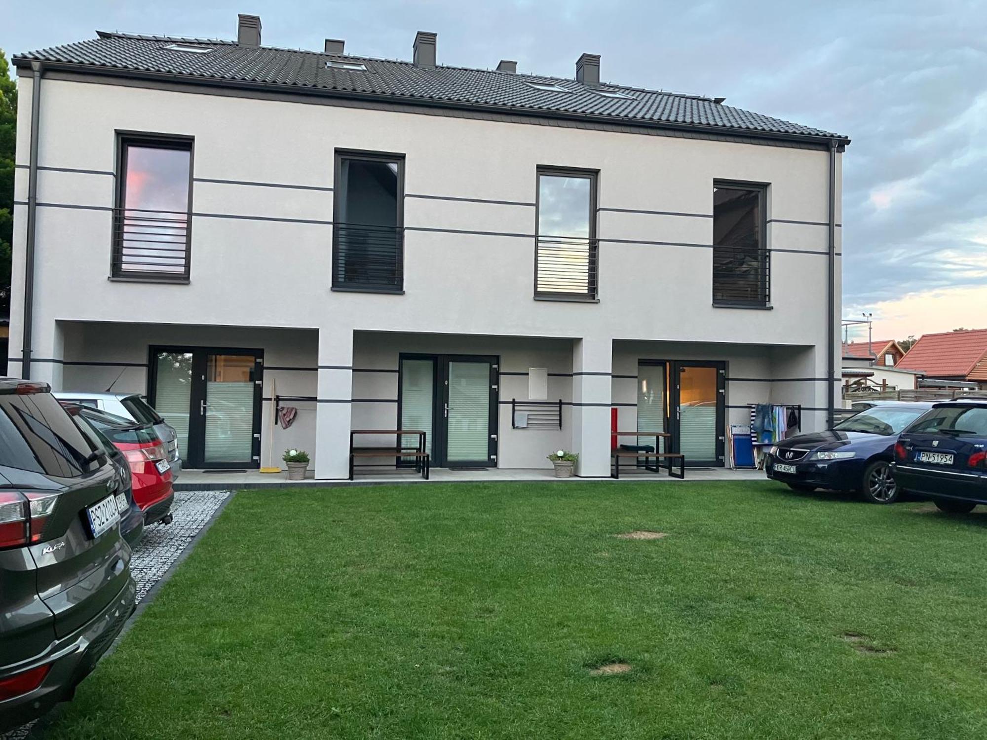 Agat Pokoje Goscinne Apartamenty Pobierowo Bagian luar foto